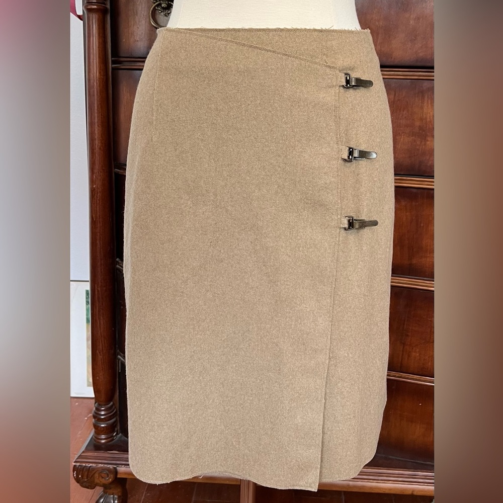 Apostrophe Wool Skirt